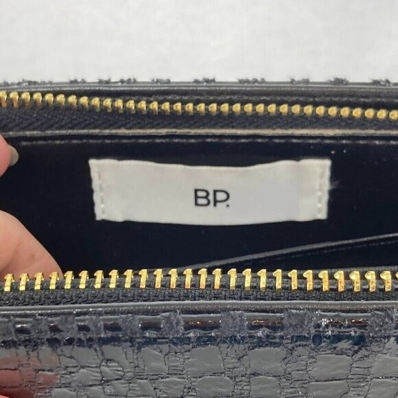 BP. Nordstrom Textured Crocodile Print Large Zip Around Wallet Black - Picture 4 of 4